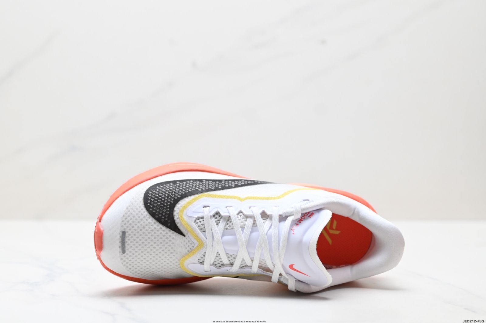 Nike zoomfly flyknit 新品 日本未発売カラー 26cm NIKE AIR ZOOM ALPHAFLY NEXT % ナイキ エアズーム アルファ