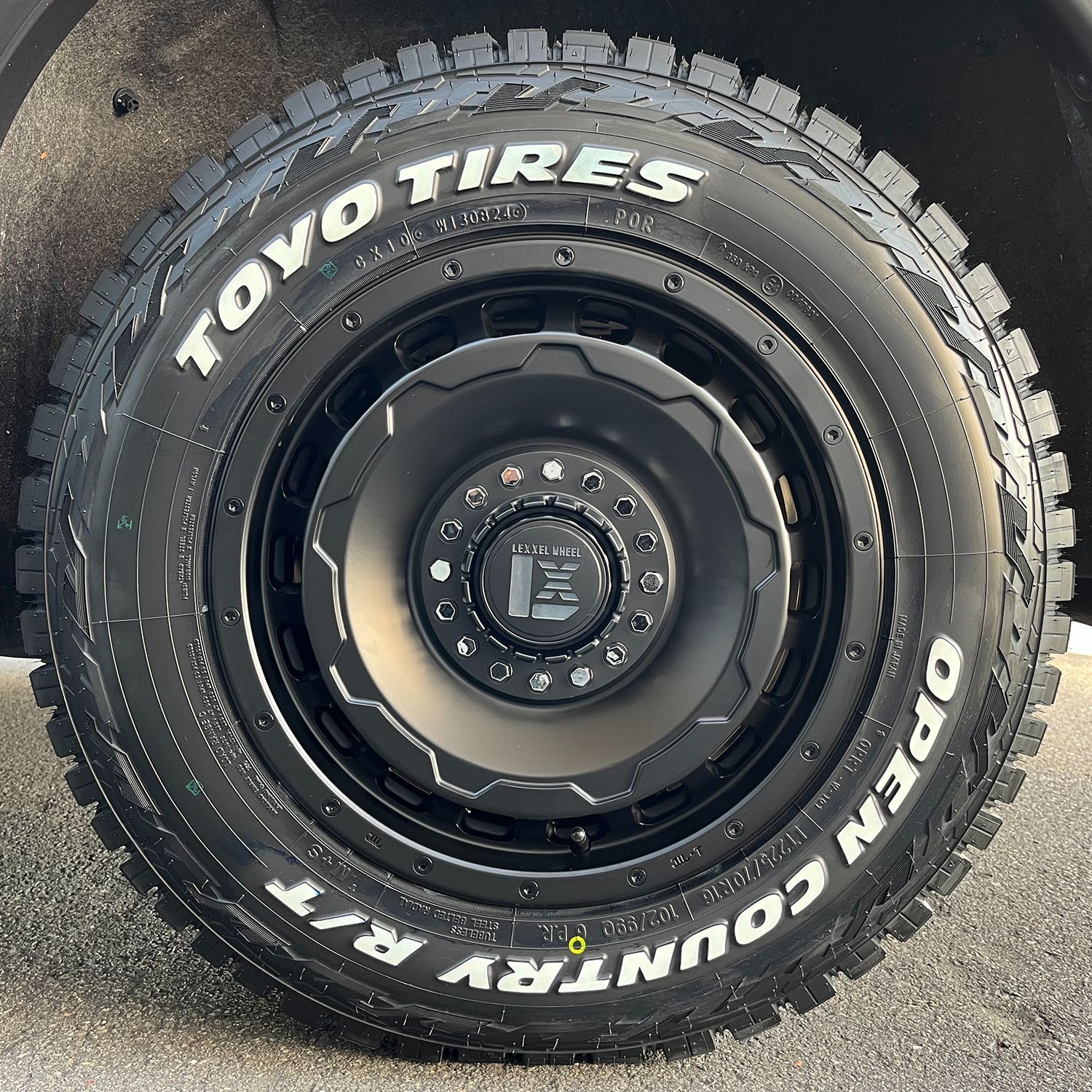 エクストレイル X-TRAIL タイヤホイール4本セット 16インチ TOYO 