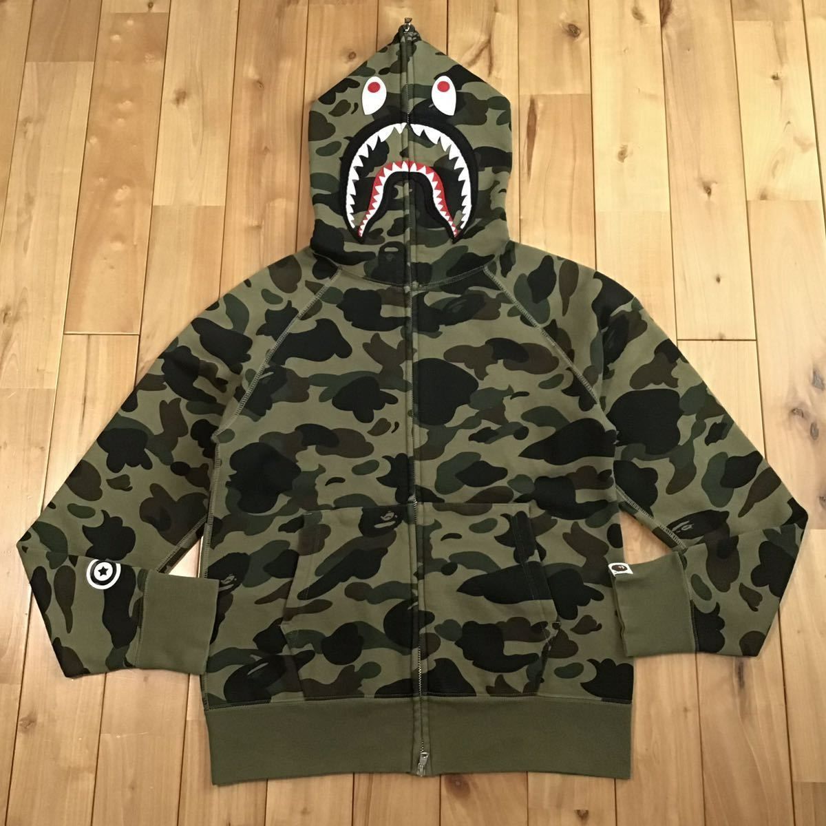 A BATHING APE(アベイシングエイプ) BAPE シャーク カモフラ フード