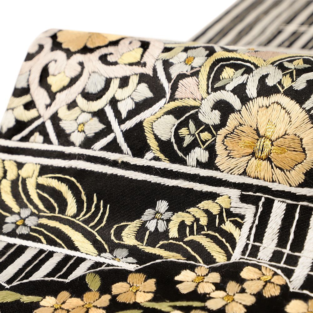 袋帯 中古 黒地 汕頭刺繍 蘇州刺繍 花 華文 雲 花唐草 七宝繋ぎ