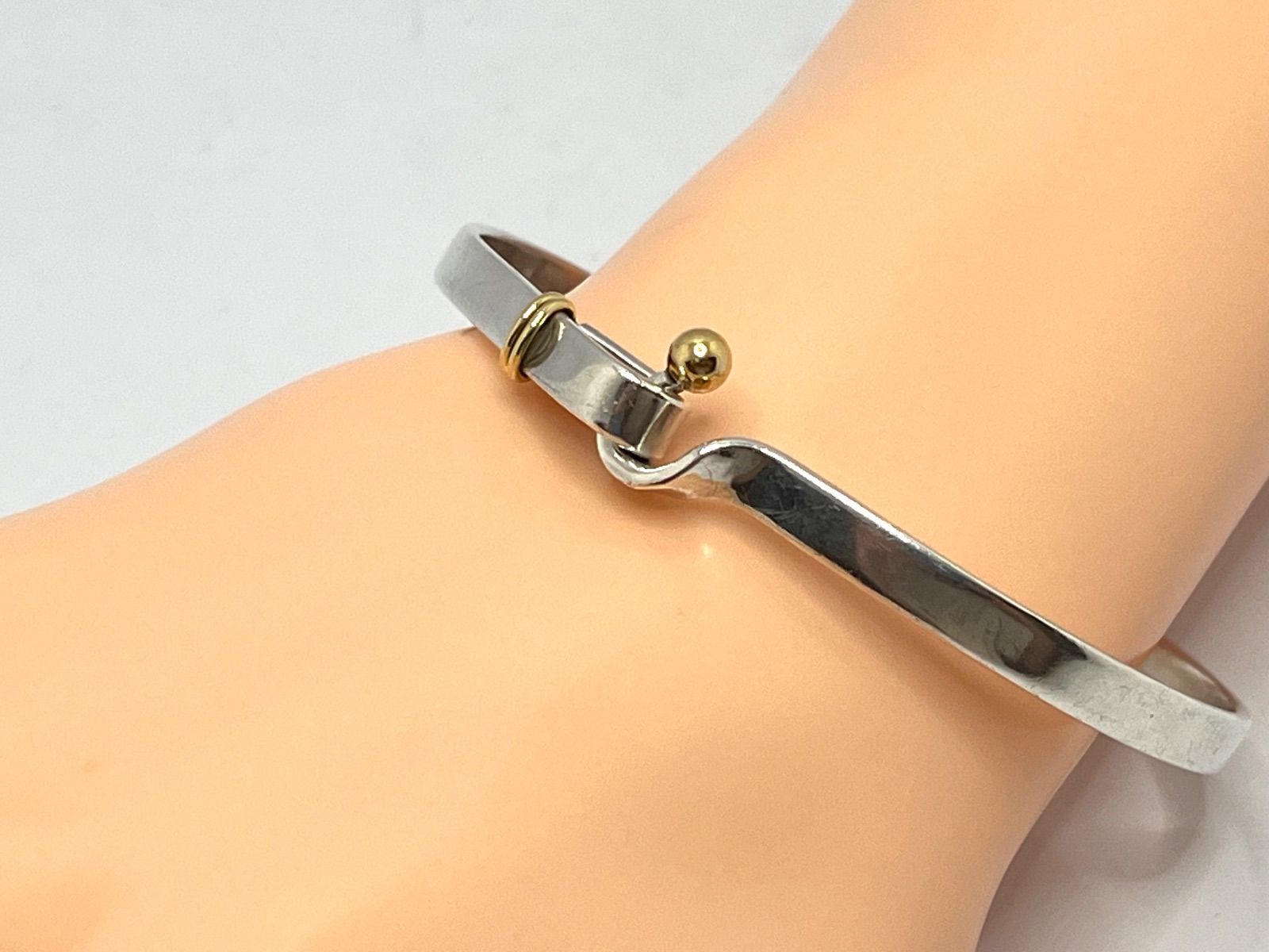 a035 送料無料 Tiffany&Co. ティファニー フック&アイ バングル