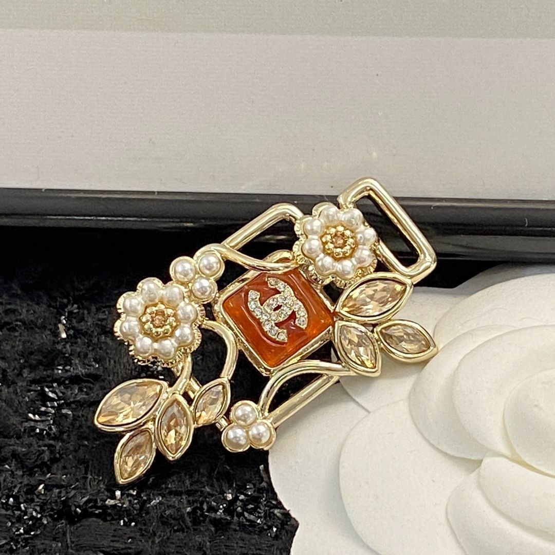 今日特価】CHANEL シャネル 22 年 ハーフパール フラワー