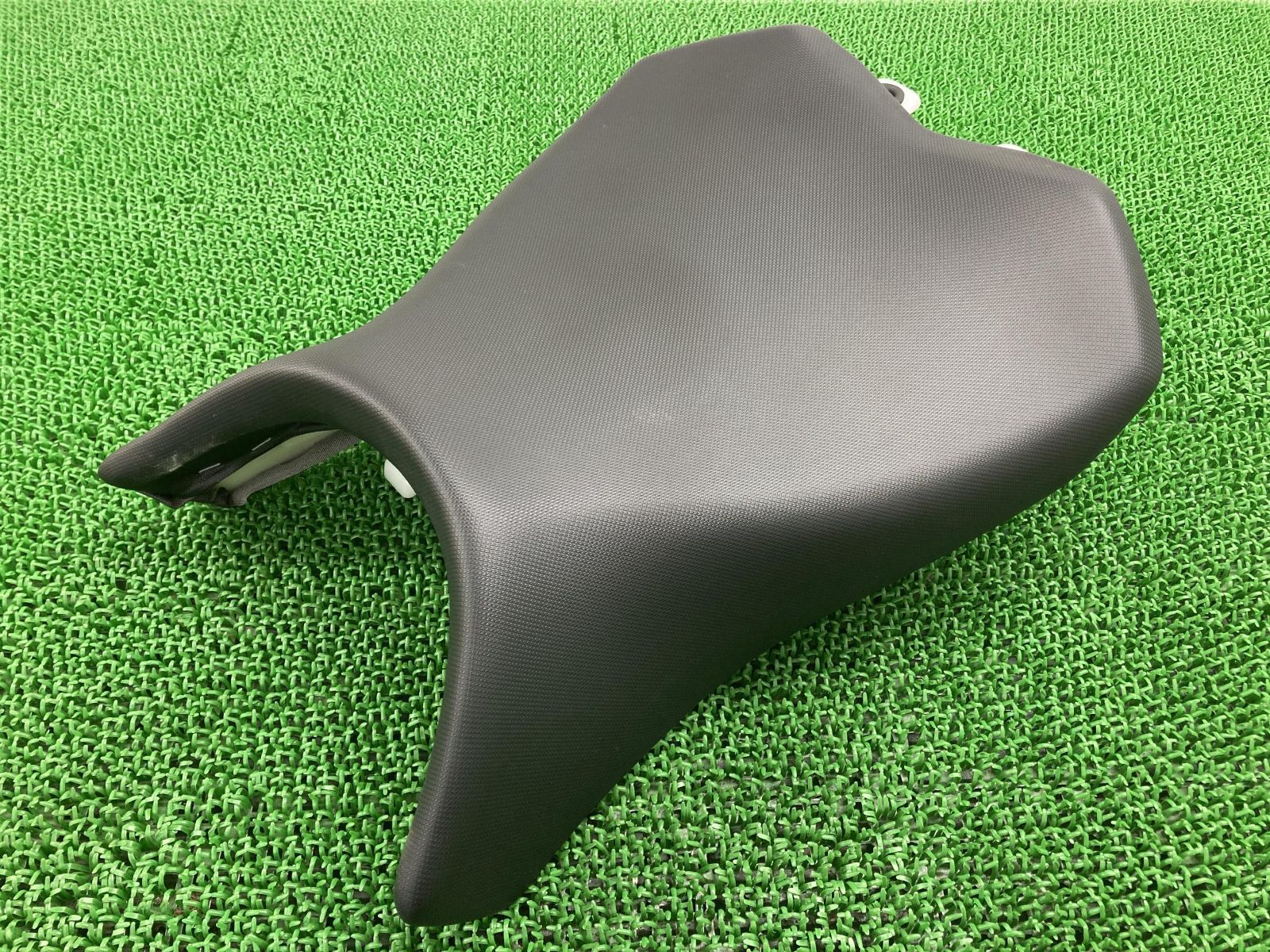 NINJA1000 フロントシート 53066-0642 カワサキ 純正 中古 バイク 部品 ZXT00W ニンジャ1000 メインシート コンディション良好 破れ無し