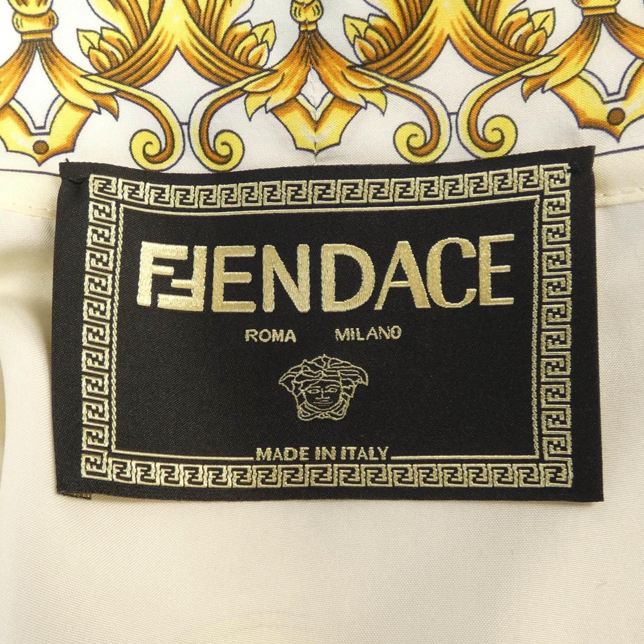 フェンダーチェ FENDACE コート - メルカリ フェンダーチェ FENDACE コート - メルカリ