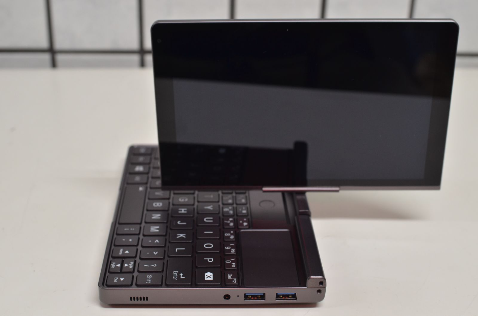 中古良品モバイルノートパソコン 8インチ GPD Pocket 3Mini G1621-02