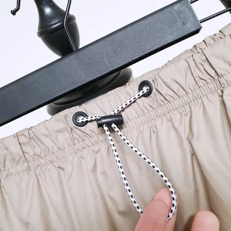 ナイキ シャカシャカ素材