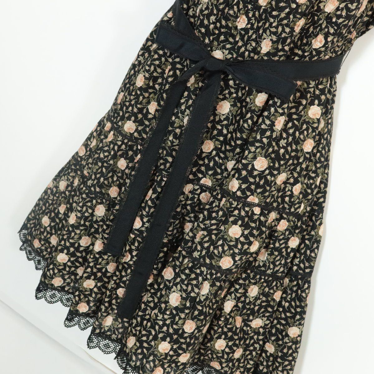 美品！】ピンクハウス☆可憐なローズ柄＆レース使い♪チュニック 黒系  