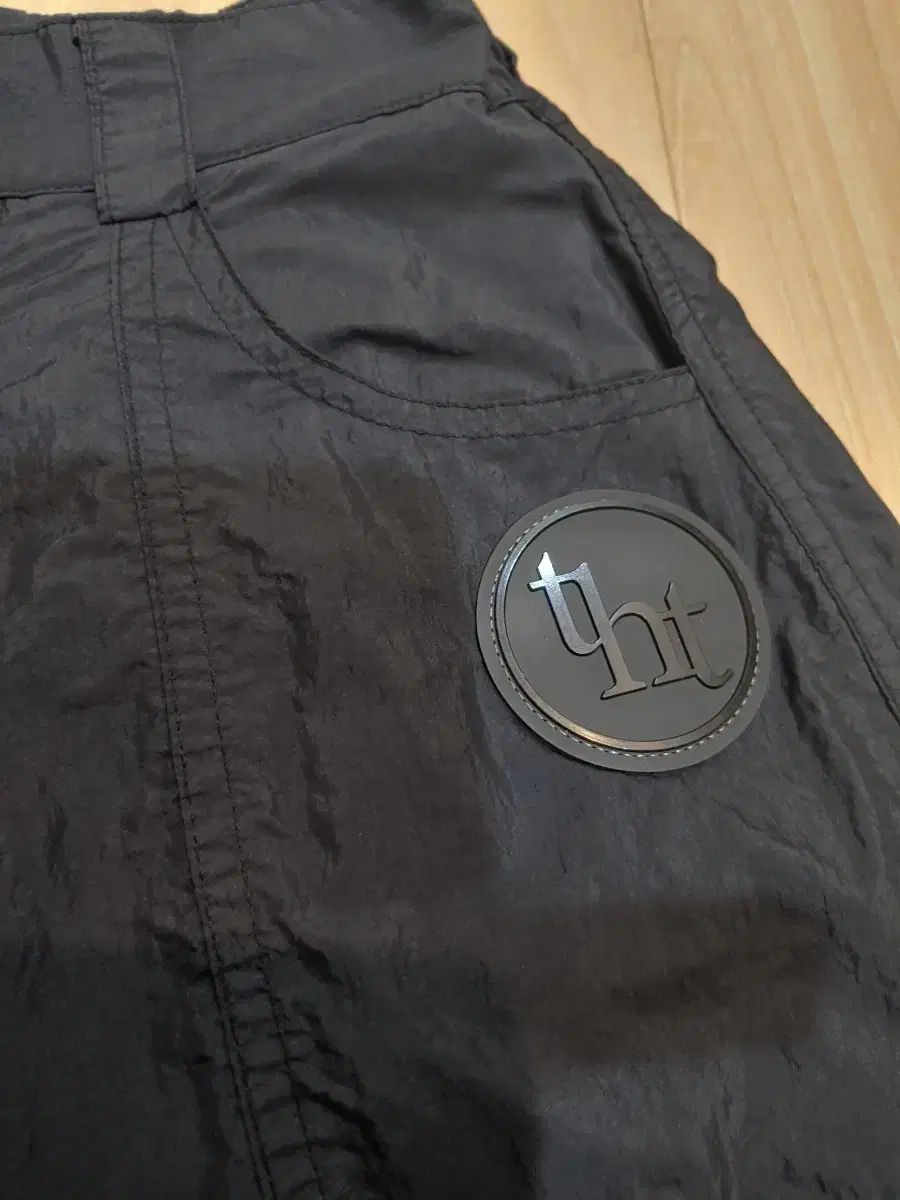 ナイロン ブラック