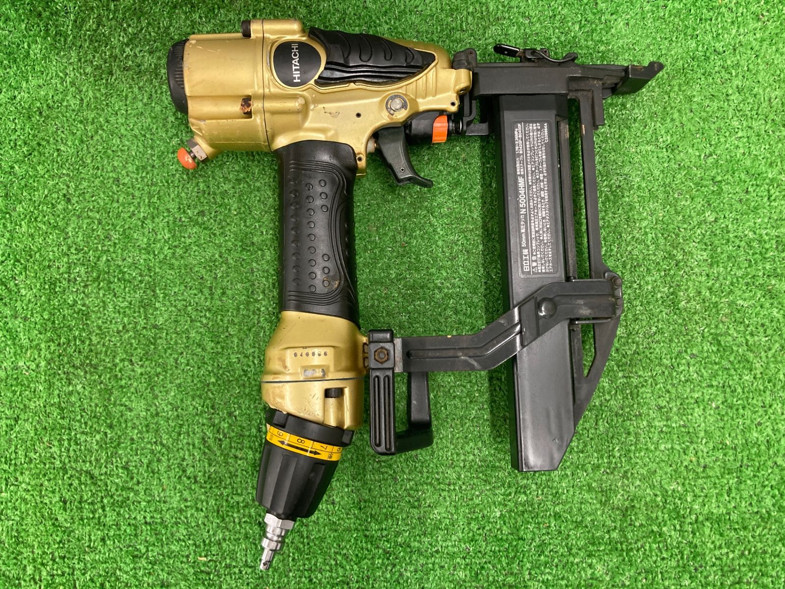 中古品】【0922】日立工機 高圧フロア用タッカー (ステープル幅4㎜ 長 