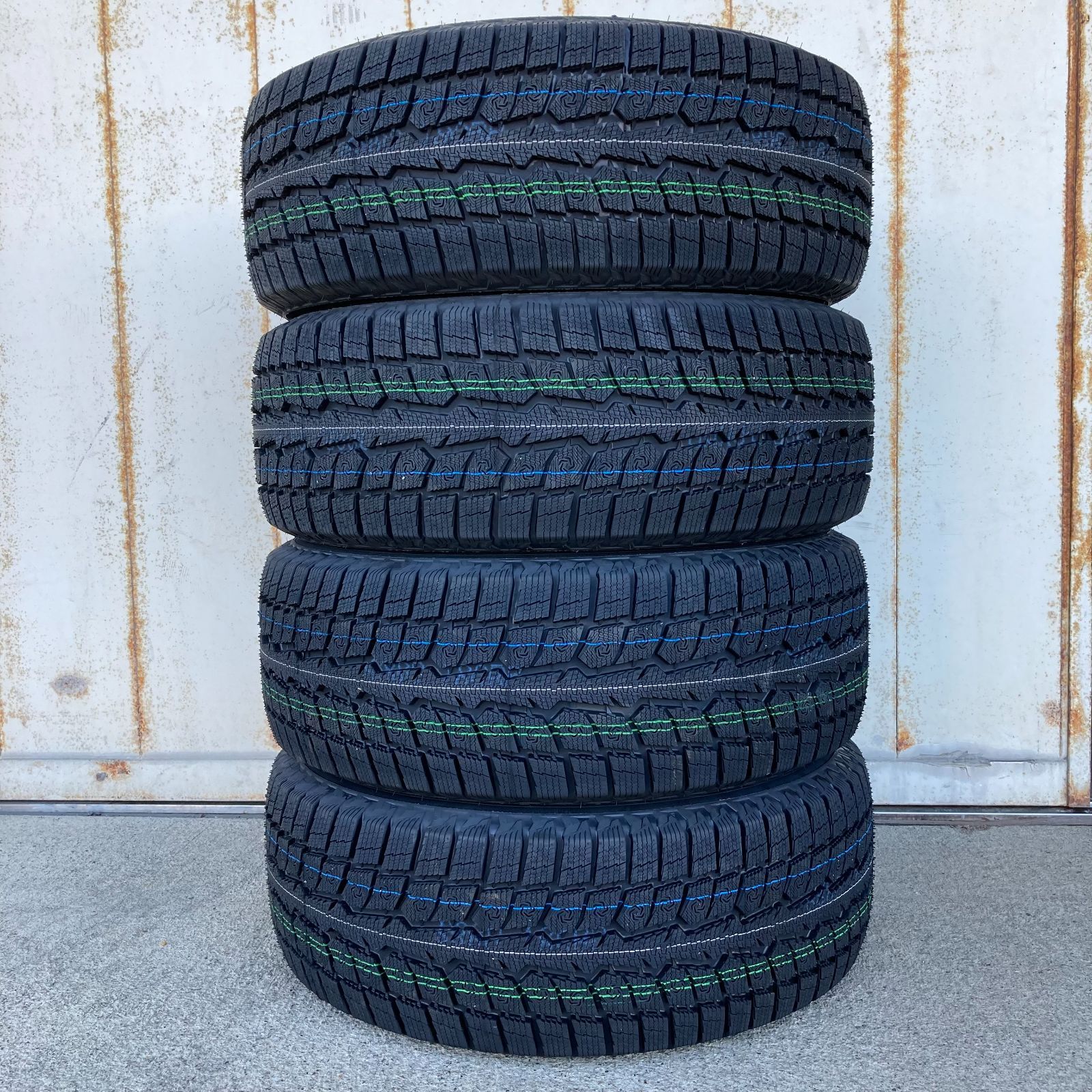 新品 トーヨー オブザーブ スタッドレスタイヤ 4本セット 265/60R18 