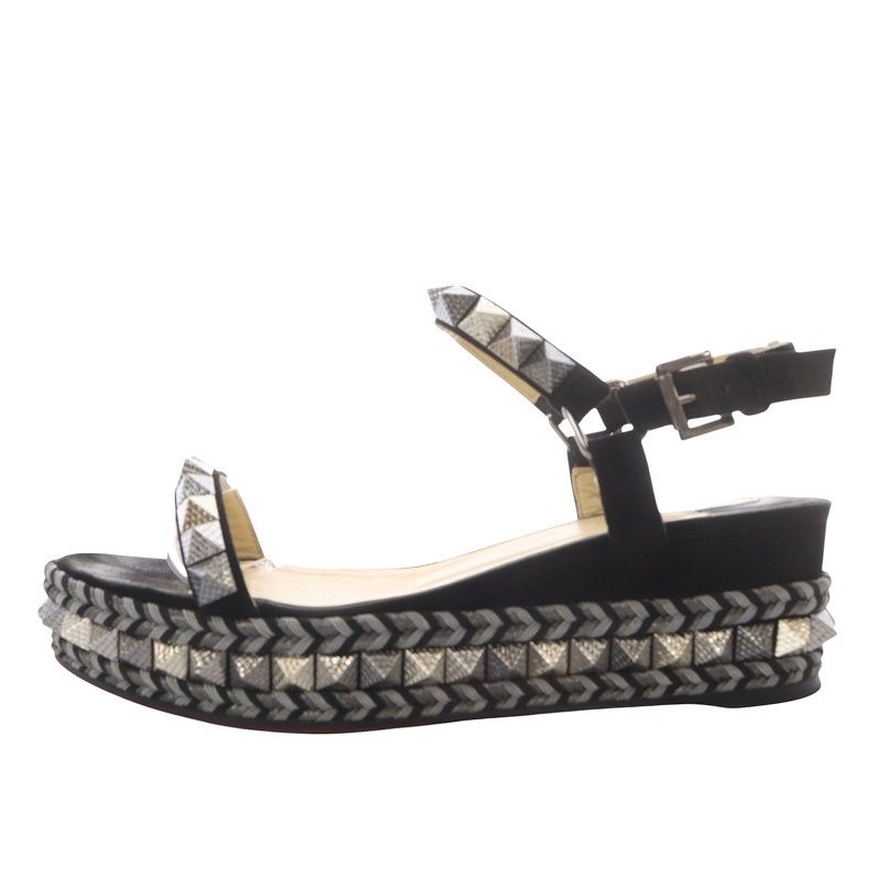 クリスチャンルブタン Christian louboutin カタクロウ スタッズ 