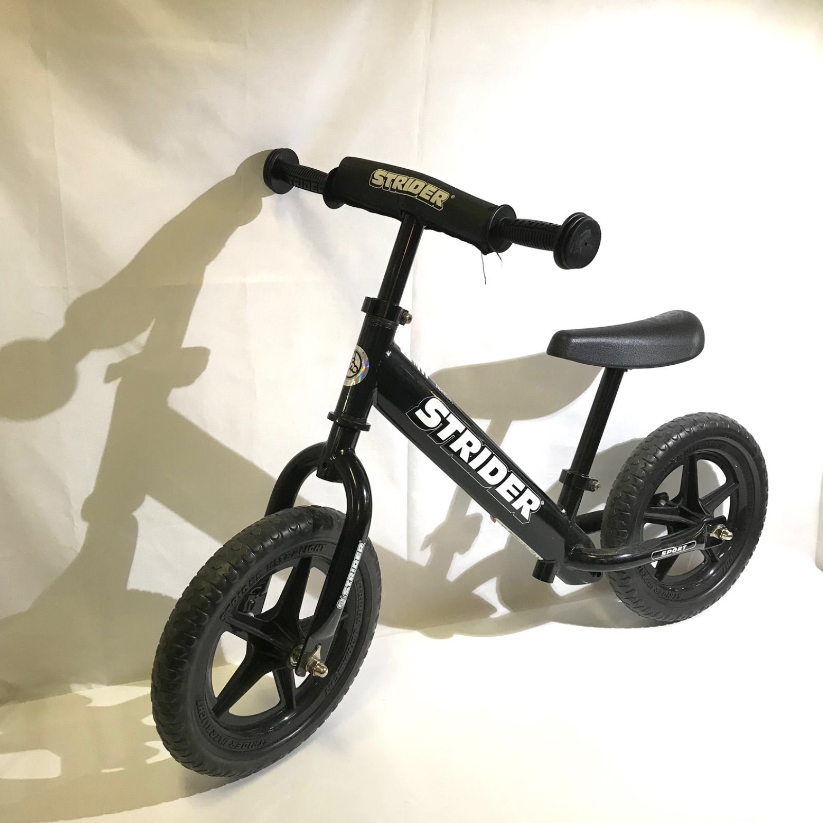 バッグ付き STRIDER ストライダー 12インチ スポーツモデル ブラック