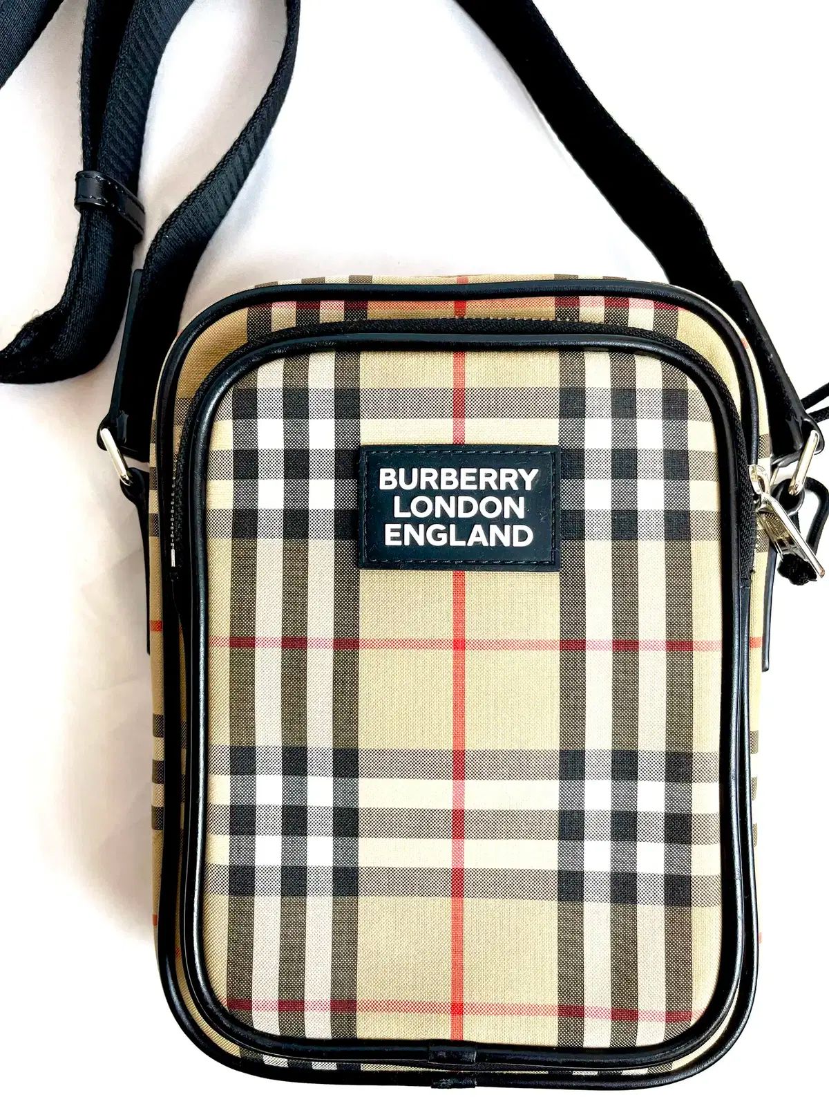 BURBERRY シルバー ノヴァチェック クロスバッグ