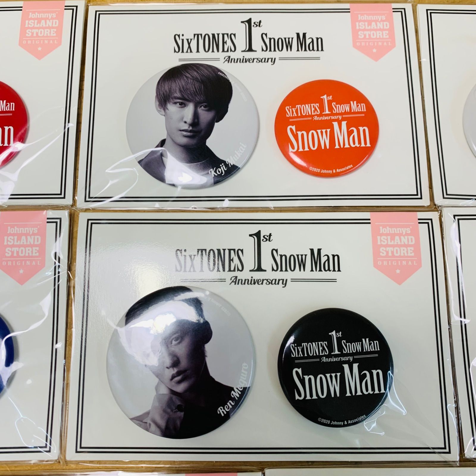 P40690 まとめ売り SixTONES Snow Man 1st Anniversary 缶バッジ 深澤辰哉 佐久間大介 渡辺翔太 阿部亮平  宮舘涼太 目黒蓮 ラウール 向井康二 - メルカリ