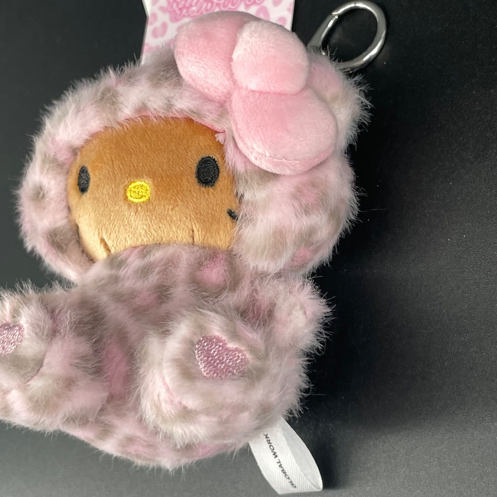 今日限定値下げ！グローバルワーク コラボ ハローキティぬいぐるみキーホルダー 日焼けキティ マスコットキーホルダー グローバルワーク st me