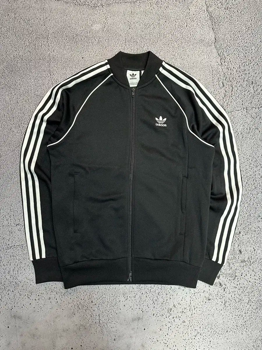 【雷市場（ポンジャン）商品韓国直送】 adidas(アディダス) 新作 スーパースター ジャージ