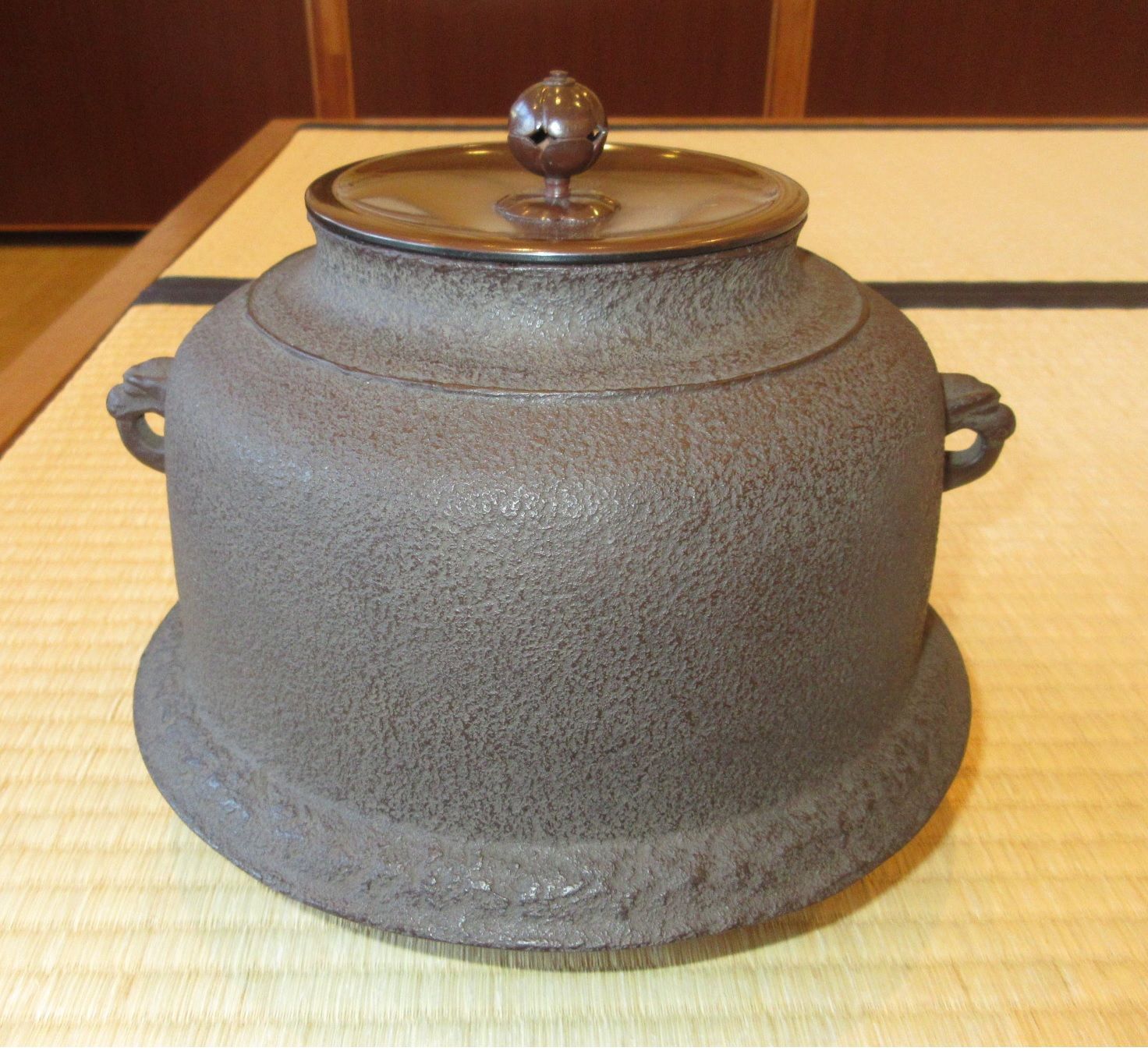 【逢絢亭】茶道具 炉釜 園城寺釜 日展審査員 横倉嘉山 共箱入り 逢絢亭茶道具 釜 風炉釜 富士釜 釜師 高橋敬典 共箱入り 人間