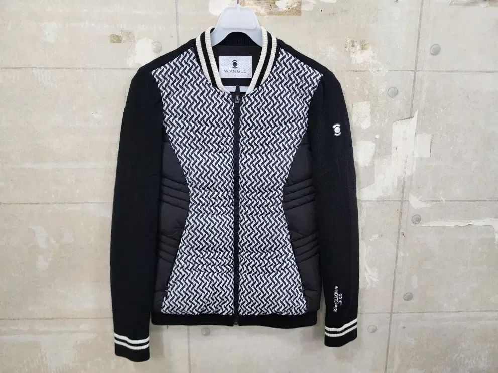 【雷市場（ポンジャン）商品韓国直送】 ワイドアングル (WIDE ANGLE) 正規品 レディース ゴアウインドストッパー 軽量 ジャンパー/ 90 /状態良好