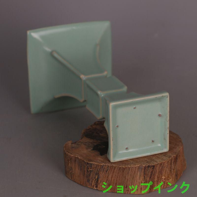 宋汝窯青釉支釘花瓶  景徳鎮 陶磁器 装飾品 現代工芸品 美術品 置物 宋汝窯青釉支釘花瓶 景徳鎮 陶磁器 装飾品 現代工芸品 美術品