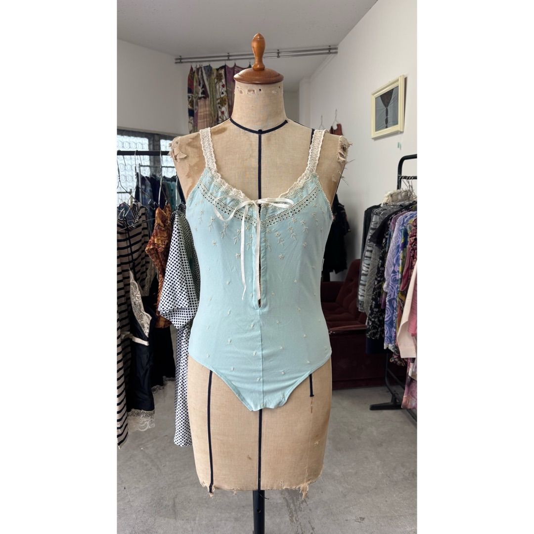camisole / ボディスーツ風 キャミソール 刺繍 水色 #a436 y2k camisole / ボディスーツ風 キャミソール 刺繍 水色 #a436 y2k