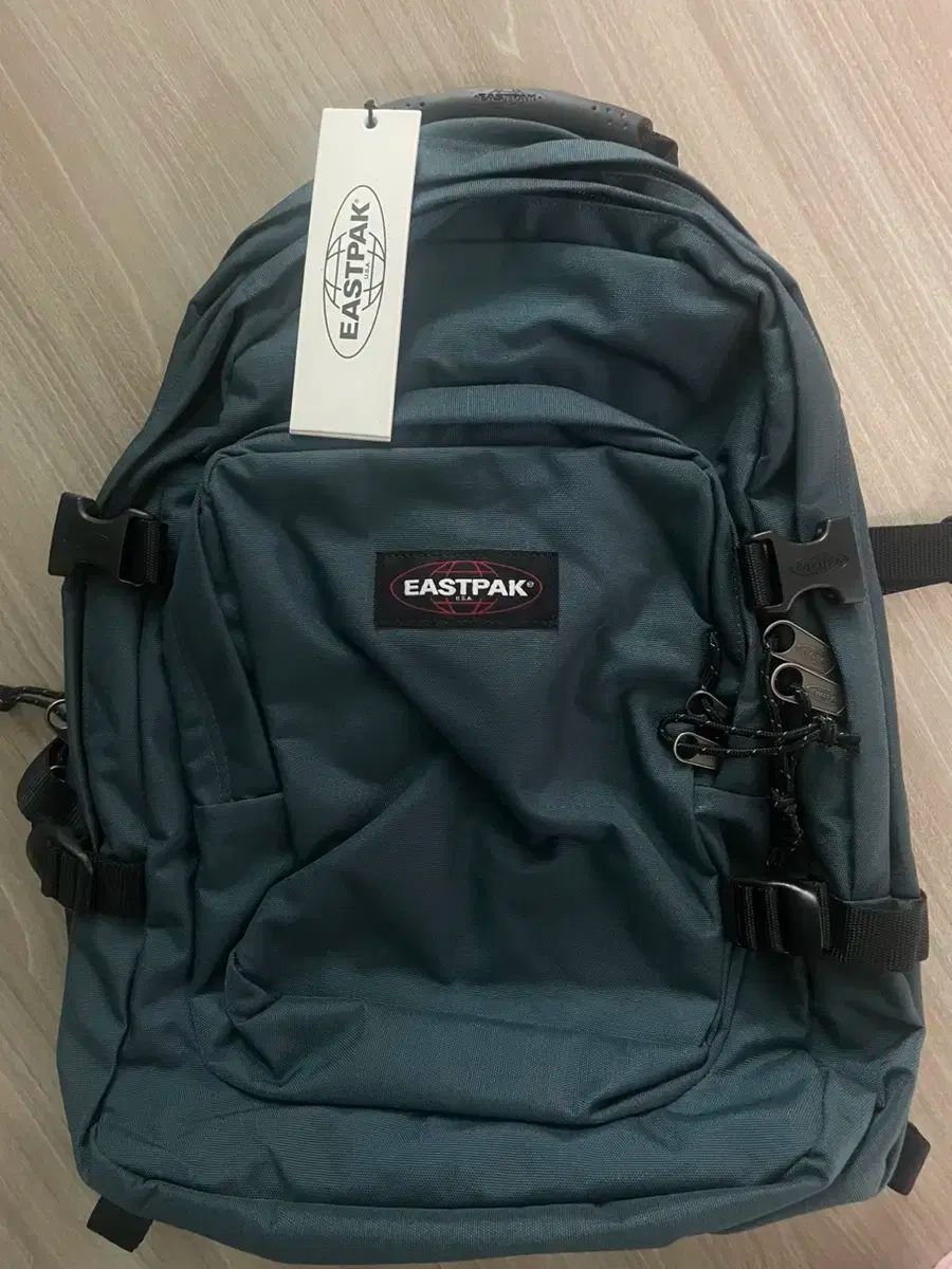 【雷市場（ポンジャン）商品韓国直送】EASTPAK(イーストパック) プロバイダー リュック リュックサック 新品