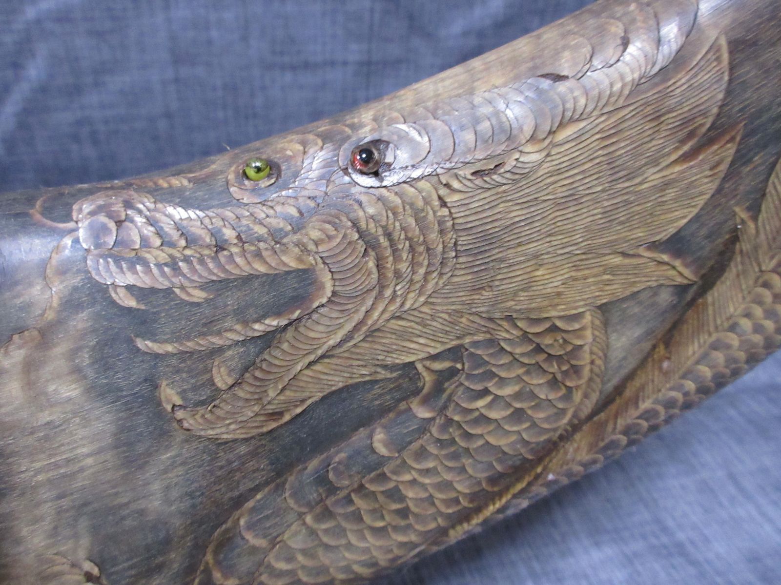 水牛の角 オブジェ 置物 龍の彫刻入り レトロ 水牛の角 オブジェ 置物 龍の彫刻入り レトロ