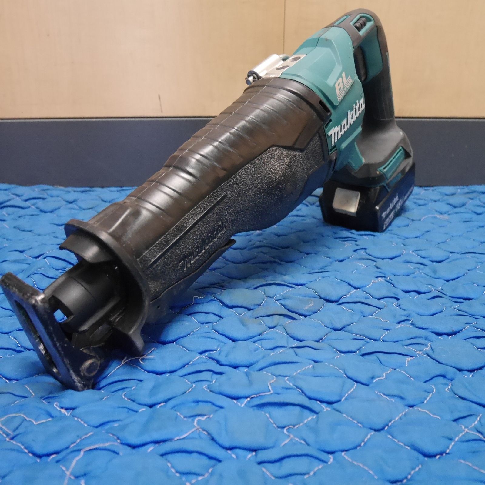 送料無料 マキタ