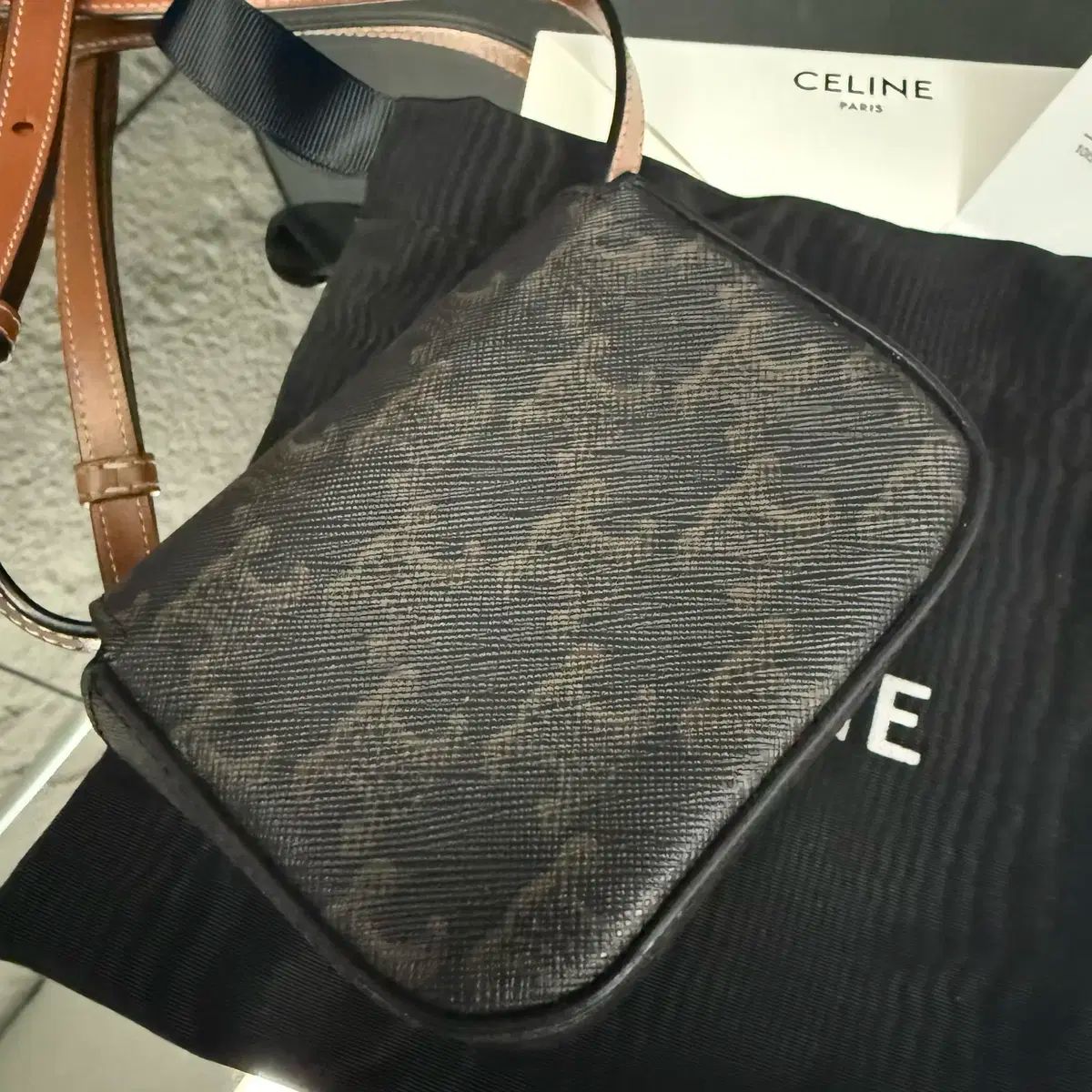 セリーヌ トリオンフ