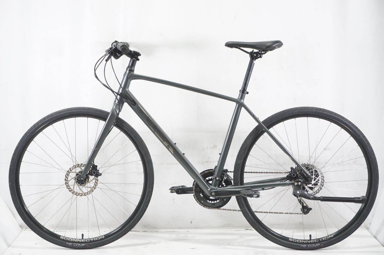 TREK FX2 トレック2024年3月新品購入 TREK 「トレック」 FX2 DISC GEN3 2024年モデル クロスバイク