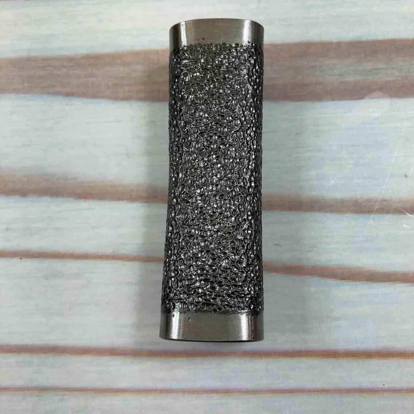 あられ鎚目仕上げ