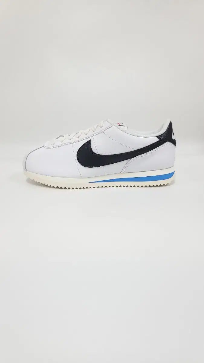  NIKE ナイキ ウィメンズ コルテッツ 255 mm スニーカー 靴