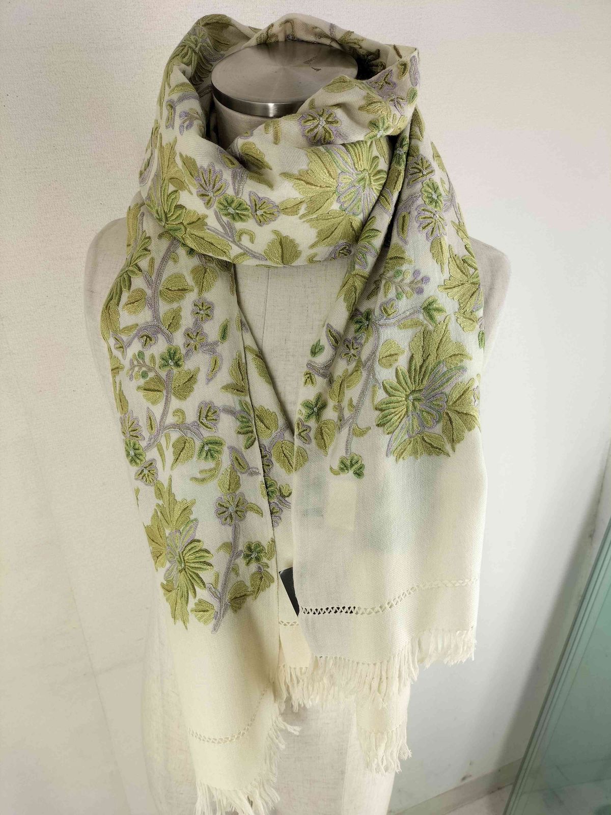 ユーズドフルギ USED古着 {{TARA BLANCA}} インド製 手刺繍 ユーズドフルギ USED古着 {{TARA BLANCA}} インド製 手刺繍