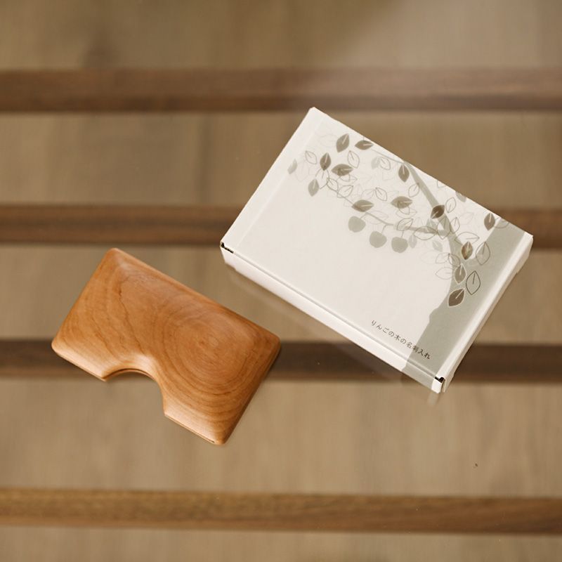 工場 ○CHITOSE/千年○りんごの木の名刺入れ