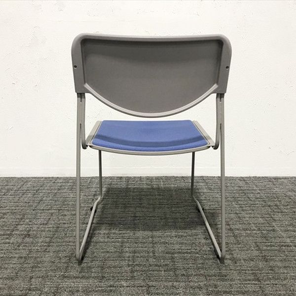 スタッキングチェア 肘無 イトーキ コバルトブルー