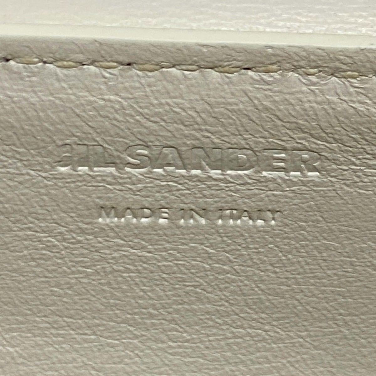 アイボリー レザー