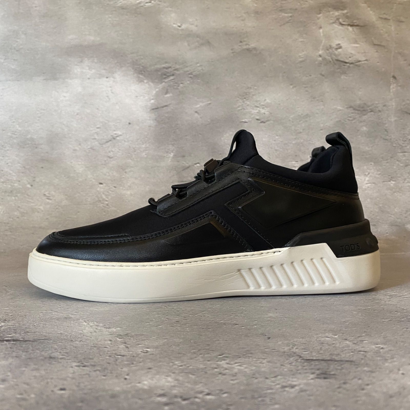 新品 TOD'S No_Code レザースニーカー ラグジュアリースニーカー