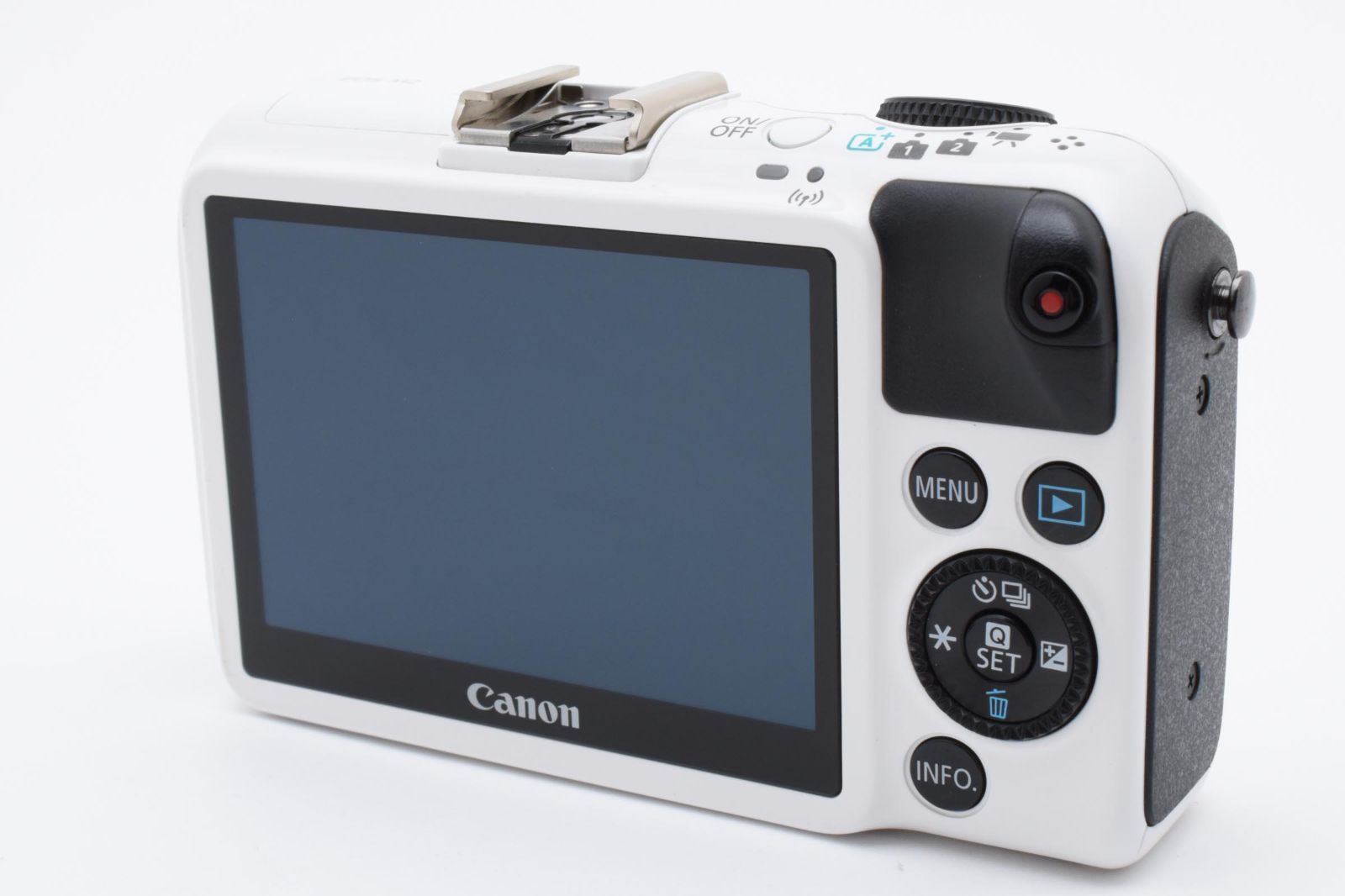 EOS M2
