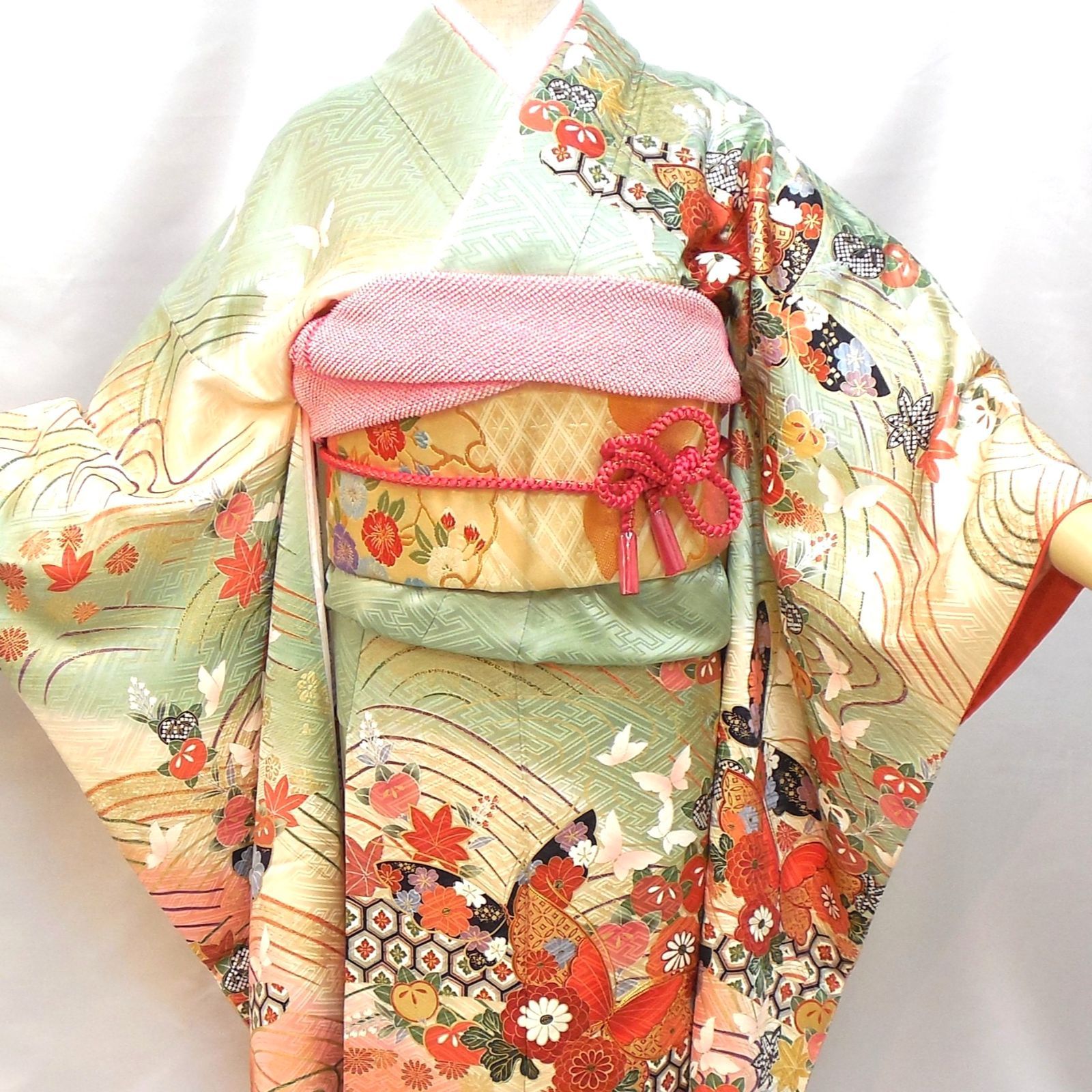 【本日限定値下げ中】振袖フルセット 成人式 一式 正絹 美品 Mサイズ 楽天市場】【成人式 振袖 レンタル】RS1537 正絹 白 熨斗に牡丹