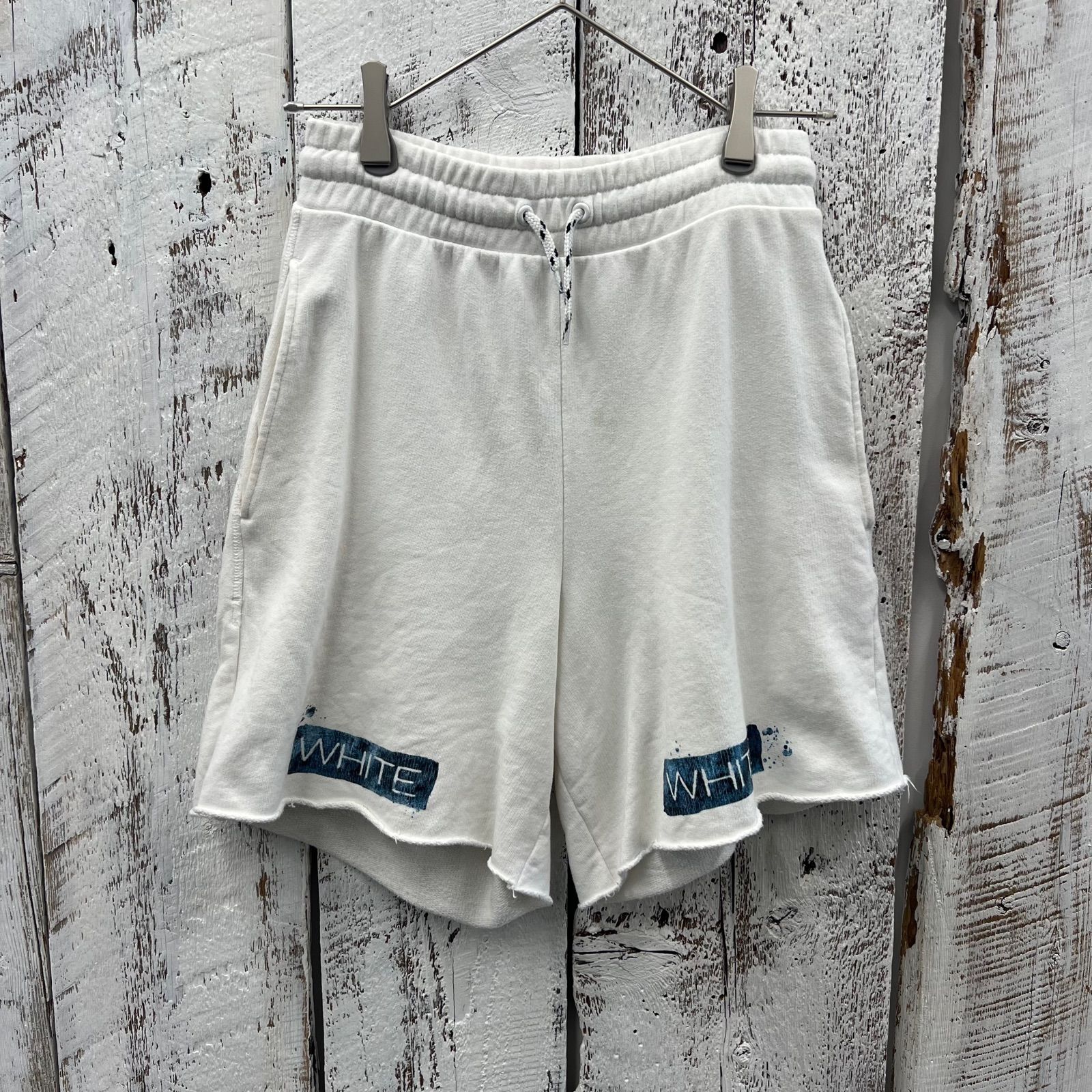 Off-White オフホワイト バックバイアスロゴプリントカットオフ Off-White オフホワイト バックバイアスロゴプリントカットオフ