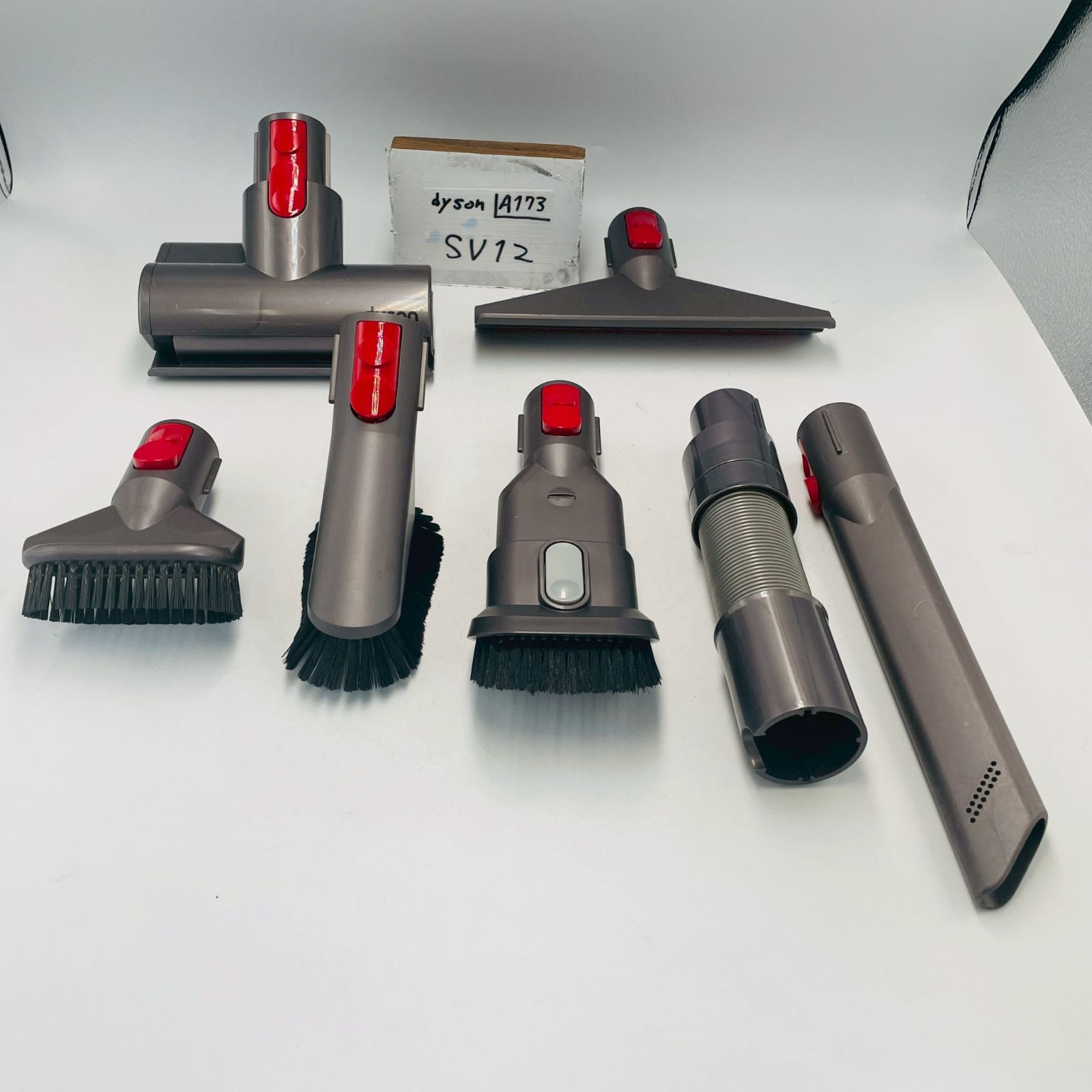 簡易清掃済】ダイソン （型番：SV12） 掃除機 付属品