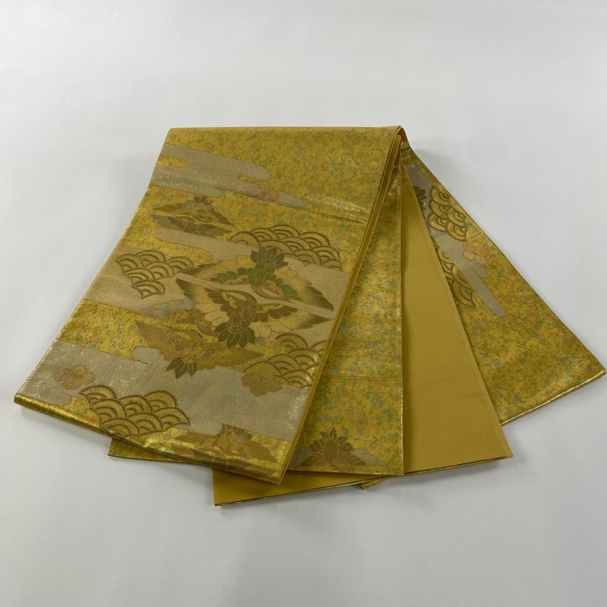 袋帯 美品 名品 鶴 青海波 螺鈿箔 箔 金色 お太鼓柄 正絹 【中古