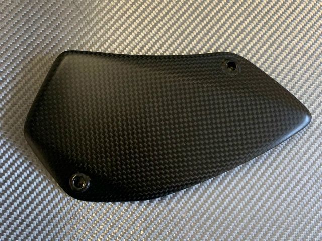 ムルティストラーダ V4 スイングアームガード 受注製造