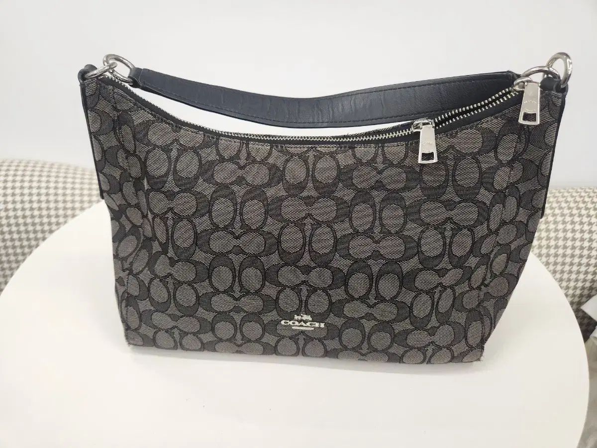 COACH＊コーチ＊シグネチャー＊ショルダーバッグ＊黒✨ 期間限定お値下中【COACH】コーチ シグネチャー ショルダー