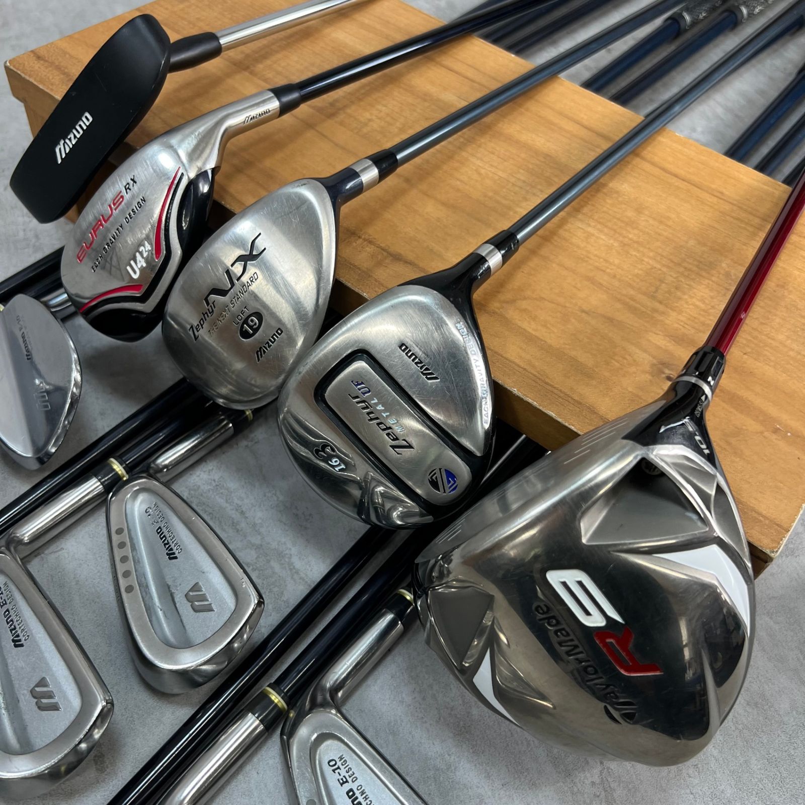 ダイワ ミズノ メンズゴルフ12本セット カーボン R 右利き用 キャディ