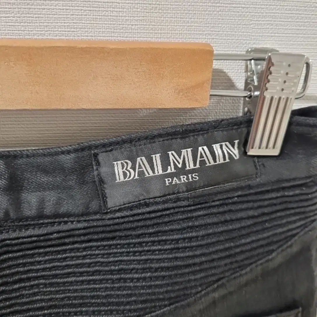 BALMAIN バルマン
