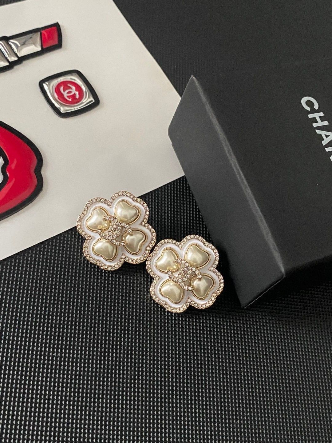 CHANEL ダブルCロゴ ピアス CHANEL シャネル ピアス CCマーク ダブルC ラインストーン