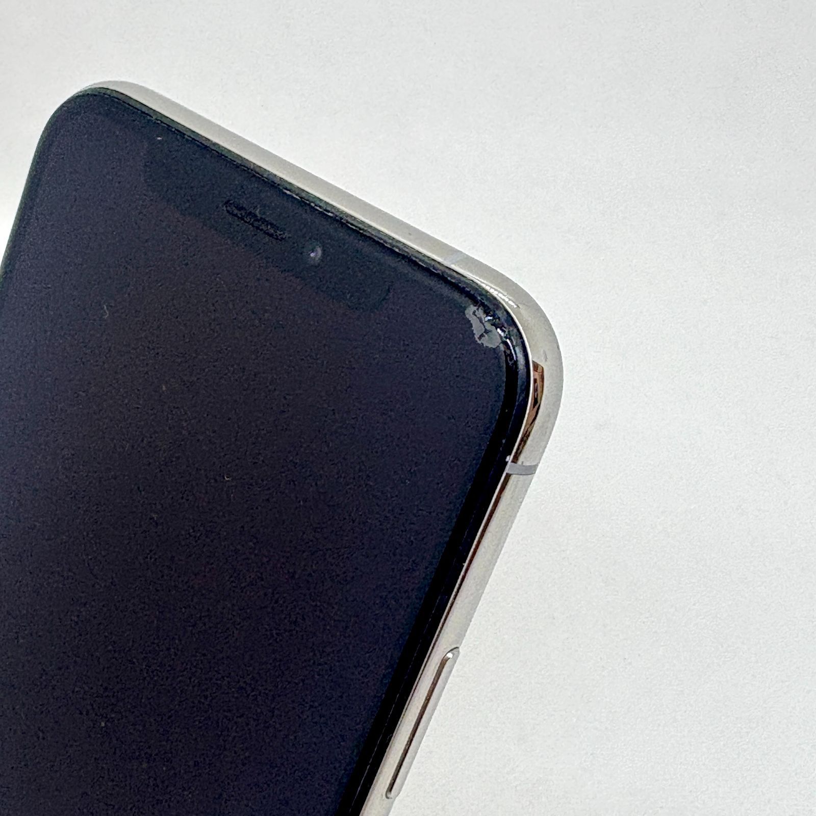 並品】【新品バッテリー100%】iPhone XS 256GB シルバー 4961