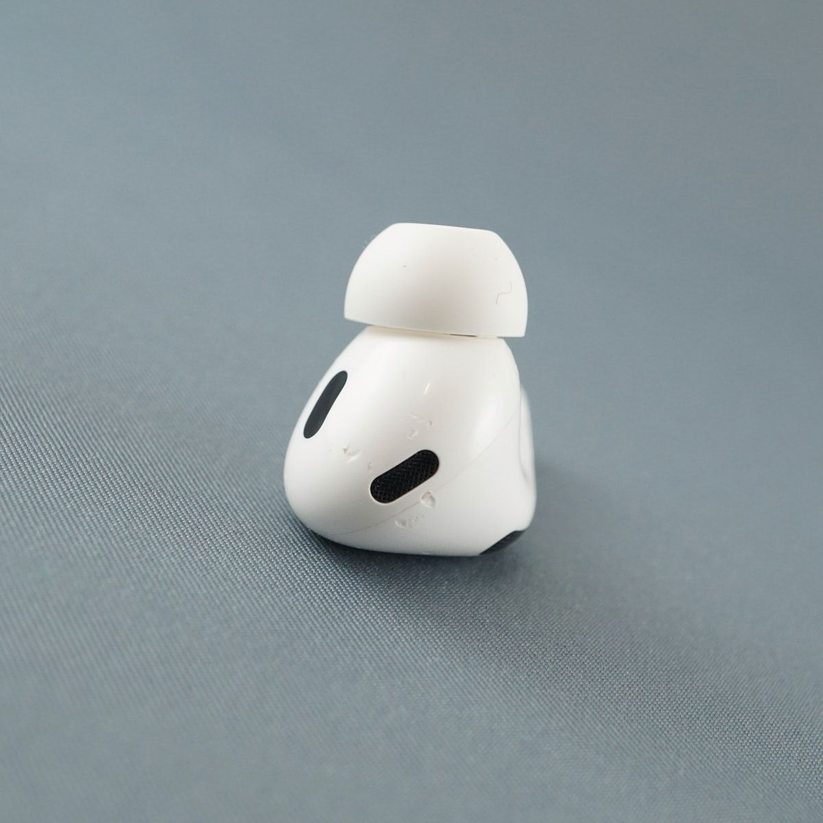 AirPods Pro 第2世代　右(R)イヤホンのみ　　　App13 Apple AirPods Pro 2 右イヤホンのみ USED美品 エアーポッズ