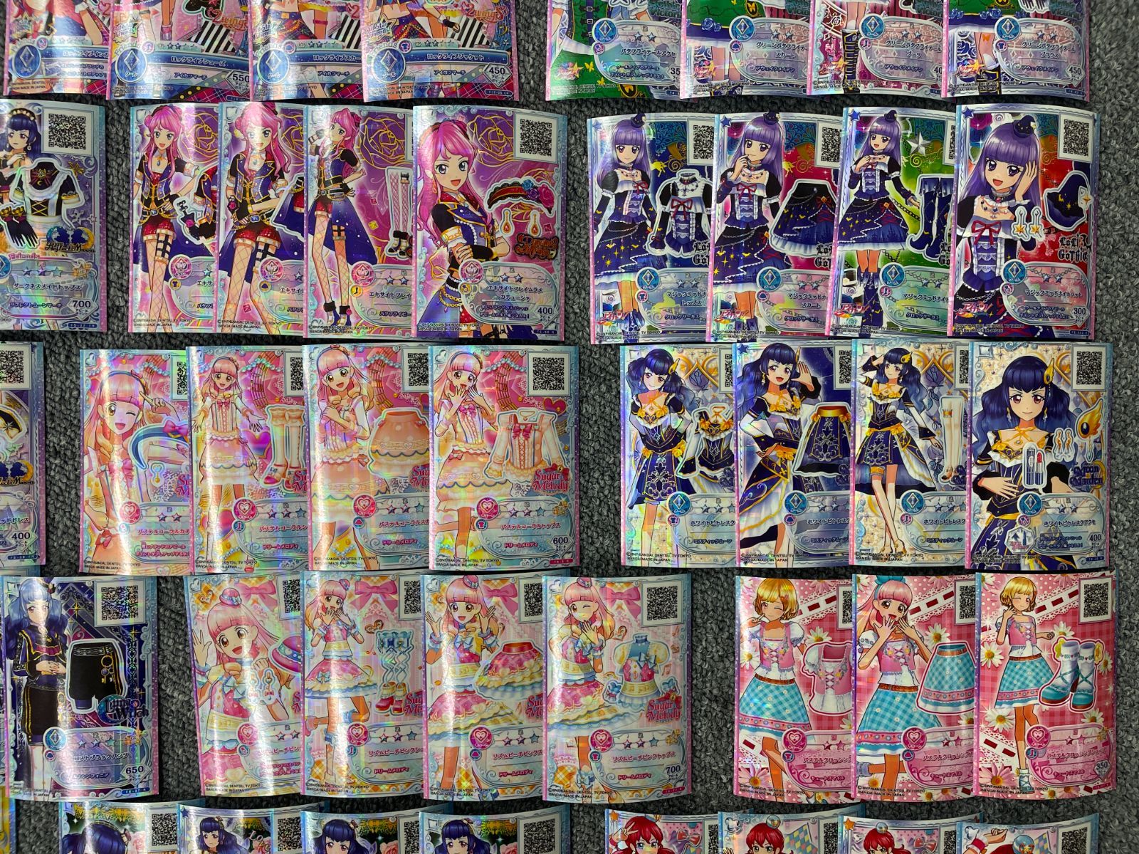 ①【美品】アイカツカード 120枚 まとめて セット 大量 【G2