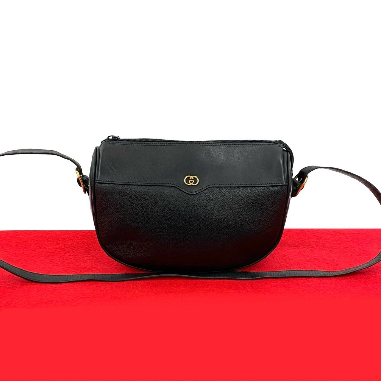 【極美品】オールドグッチ GGスプリーム ロゴ金具 クラッチバッグ ブラック 極美品】GUCCI グッチ クラッチバッグ GGスプリーム ロゴ メンズ